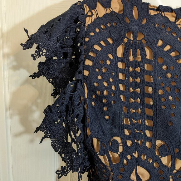 For Her NYC Navy Crochet Floral V Neckline Cap Sleeve Peplum Style Blouse - XL - Picture 7 of 13